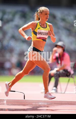 Geneviève Gregson participe à la steeplechase de 3000 mètres aux Jeux Olympiques de Tokyo en 2020. Banque D'Images