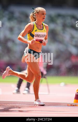 Geneviève Gregson participe à la steeplechase de 3000 mètres aux Jeux Olympiques de Tokyo en 2020. Banque D'Images