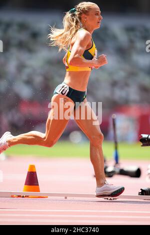 Geneviève Gregson participe à la steeplechase de 3000 mètres aux Jeux Olympiques de Tokyo en 2020. Banque D'Images