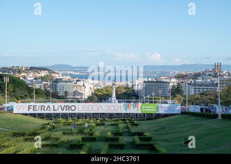 Paysage de la foire du livre dans Parque Eduardo VII à Lisbonne Banque D'Images