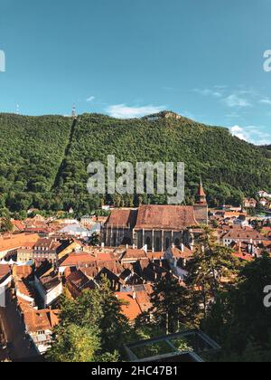 Plan vertical du paysage urbain de Brasov, Roumanie Banque D'Images