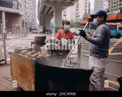 Châtaignes sautées à Hong Kong Banque D'Images