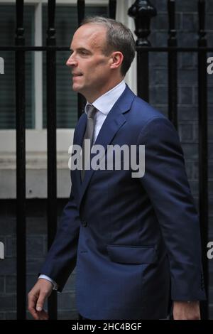 Dominic Raab, député, secrétaire à la Justice et vice-premier ministre, politicien du Parti conservateur, marche à Downing Street, Westminster