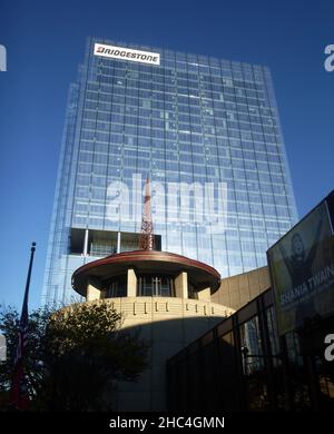 La Bridgestone Tower et le Country Music Hall of Fame de Nashville, Tennessee, États-Unis. Banque D'Images