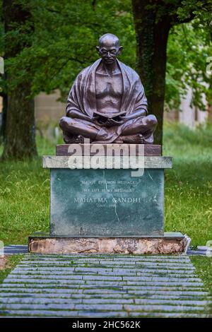 Statue du Mahatma Gandhi dans le parc Arianna à Genève Banque D'Images