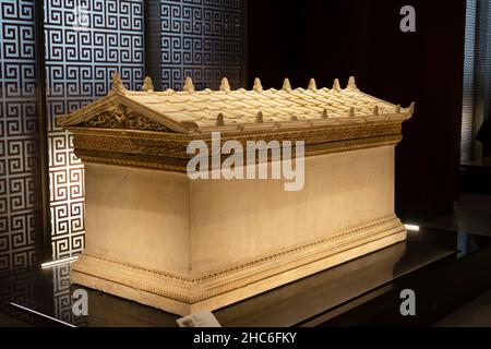 Vue sur un sarcophage au Musée d'archéologie d'Istanbul, Turquie. Banque D'Images