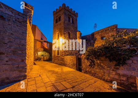 FRANCE, HAUTE CORSE (2B) BALAGNE, VILLAGE D'ALGAJOLA Banque D'Images