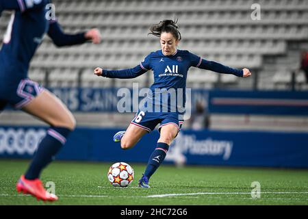 Luana Bertolucci Paixao du PSG tire un coup de pied libre lors de la Ligue des champions de l'UEFA, match de football du Groupe B entre Paris Saint-Germain et Bre Banque D'Images