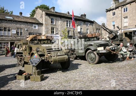 Grassington, Yorkshire, Angleterre, Grande-Bretagne, septembre 19th 2015. Véhicules militaires américains de type guerre mondiale 2 pour un événement de nostalgie 1940s. Banque D'Images