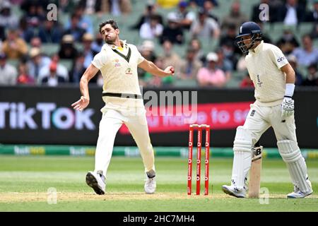 Melbourne Cricket Ground, Melbourne, Australie.26th décembre 2021.The Ashes 3rd Test Cricket, Australie contre Angleterre; Mitchell Starc of Australia Bowls Credit: Action plus Sports/Alay Live News Banque D'Images