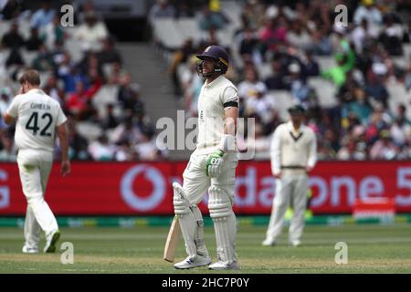 Melbourne, Australie.26th décembre 2021.MELBOURNE, AUSTRALIE - 26 DÉCEMBRE : Jos Buttler d'Angleterre pendant le premier jour du troisième match de cricket Vodafone Test entre l'Australie et l'Angleterre au Melbourne Cricket Ground le 26 décembre 2021 à Melbourne, Australie.Crédit : brett keating/Alay Live News Banque D'Images