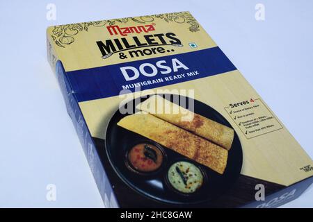 MMANNA marque Instant Multigrain millet dosa Ready mix.Facile à cuire préparation de la pâte dosa saine avec de nombreux types de millets.Alimentation Banque D'Images