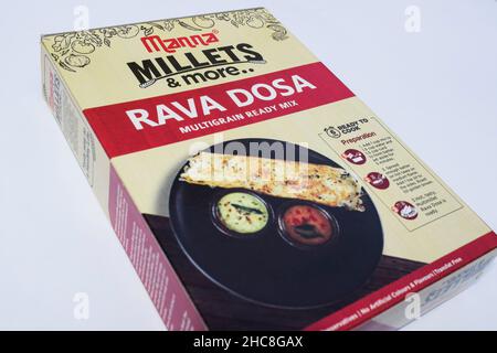 MMANNA marque Instant Multigrain millet dosa Ready mix.Facile à cuire pâte de rava dosa prête saine avec de nombreux types de millets.Aliments diététiques Banque D'Images