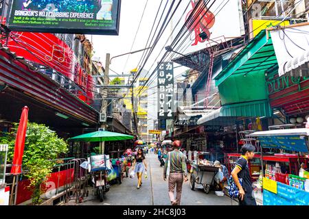 Soi Cowboy, célèbre Go-Go bar rue à la journée, Sukhumvit, Bangkok, Thaïlande Banque D'Images