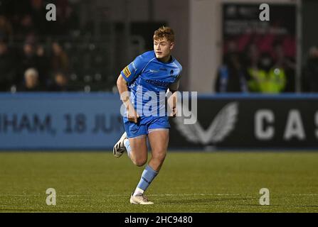 Barnett, Royaume-Uni.26th décembre 2021.Rugby, premier ministre.Saracens V Worcester Warriors.Stade StoneX.Barnett.Fin Smith (Worcester).Credit: Sport en images/Alamy Live News Banque D'Images