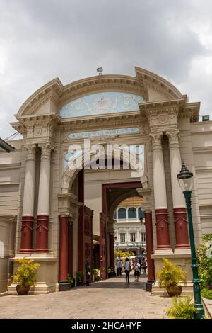 La porte Phiman Chai si à Wat Phra Kaew (Temple du Bouddha d'Émeraude) entrée du Grand Palais. Bangkok, Thaïlande Banque D'Images