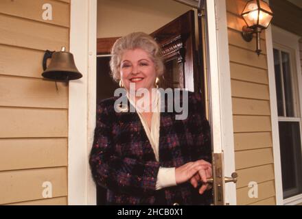 L'avocate SARAH WEDDINGTON, 76 ans, qui a plaidé avec succès contre les lois antiavortement du Texas devant la Cour suprême des États-Unis dans l'affaire Roe c. Wade de 1973, est décédée le dimanche 26 décembre 2021 à Austin.Elle est photographiée ici à son bureau d'Austin, au Texas, à la fin des années 1990.©Bob Daemmrich Banque D'Images