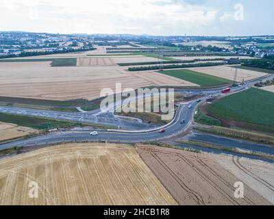 Photographie aérienne des croix de la route en construction. construction de nouvelles Zone de vue connexion streeet ci-dessus. Banque D'Images