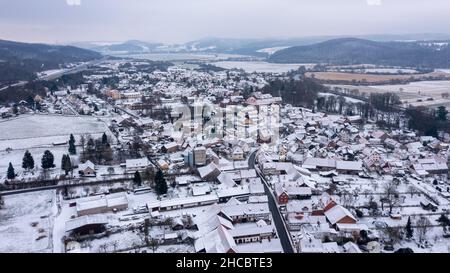 Le village de Herleshausen en hiver Banque D'Images