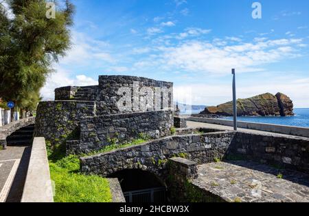 Portugal, Açores, Ponta Delgada, ancien four à chaux à Rosto de CAO Banque D'Images