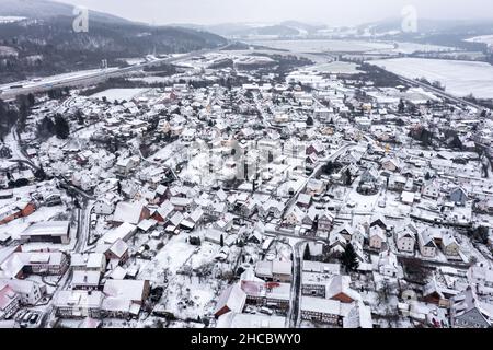 Le village de Herleshausen en hiver Banque D'Images