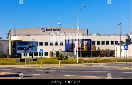 Sedziszow Malopolski, Pologne - 1 novembre 2021 : usine de production de systèmes de transmission Safran à l'intersection des rues Kroczki et Borkowska Banque D'Images