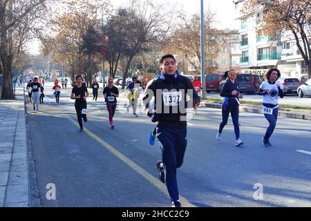 Ankara, Turquie.27th décembre 2021.Course « Ataturk Kosusu » pour honorer la venue d'Ataturk à Ankara, organisée par des citoyens bénévoles Banque D'Images
