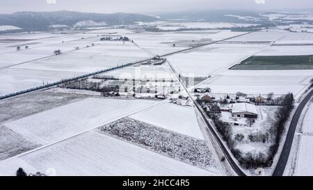 Le paysage dans la vallée de Werra à Herleshausen en hiver Banque D'Images