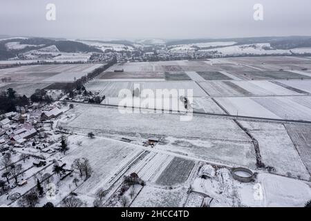 Le paysage dans la vallée de Werra à Herleshausen en hiver Banque D'Images