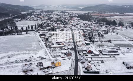 Le village de Herleshausen en hiver Banque D'Images