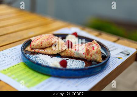 Dose sélective de crêpes aux framboises Banque D'Images