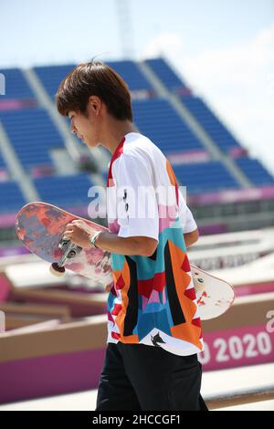 25th JUILLET 2021 - TOKYO, JAPON: HORIGOME Yuto du Japon en action pendant la finale de la rue masculine de Skateboarding aux Jeux Olympiques de Tokyo 2020 (photo par Banque D'Images