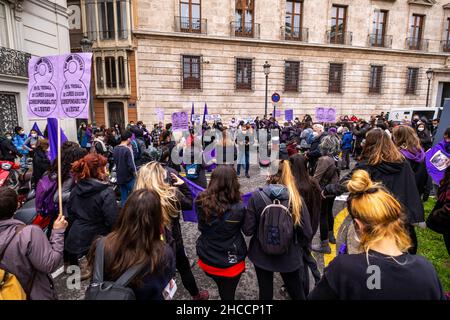 Valence, Espagne; 8th mars 2021: Rassemblements féministes pour célébrer la Journée de la femme le 8 mars 2021. Banque D'Images