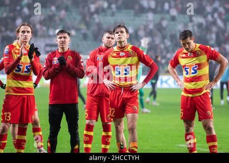 Varsovie, Pologne.28th novembre 2021.Jagiellonia joueurs vus pendant le match de la Ligue PKO Ekstraklasa polonaise entre Legia Warszawa et Jagiellonia Bialystok au Maréchal Jozef Pilsudski Legia Warsaw Municipal Stadium.final score; Legia Warszawa 1:0 Jagiellonia Bialystok.Crédit : SOPA Images Limited/Alamy Live News Banque D'Images