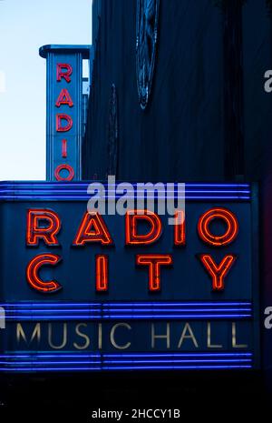 Panneau radio City Music Hall à Manhattan, New York Banque D'Images