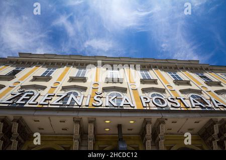 Photo du bâtiment de la Ljubljana Zelezniska Postaja.La gare de Ljubljana est la principale gare ferroviaire de Ljubljana, la capitale Banque D'Images