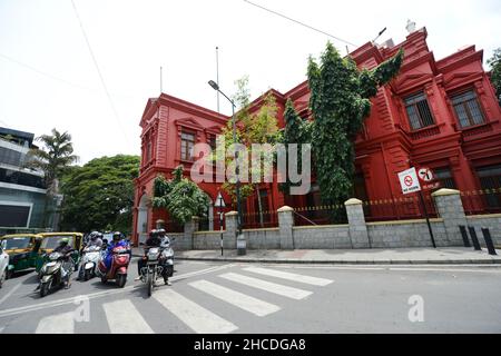 M. G. Road dans le centre-ville de Bangalore, Inde. Banque D'Images