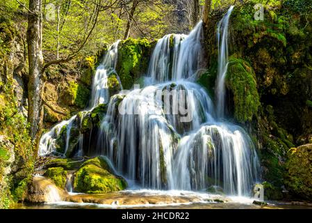 La chute d'eau de Beussita 2, l'une des nombreuses cascades rencontrées lors de la randonnée dans le parc national de Chérile Nerei-Beussita.Photo prise le 24th avril 2021 CH Banque D'Images