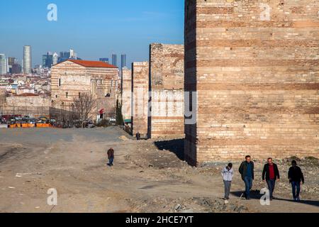 Istanbul,Turquie - 03-05-2017:murs historiques de la Terre byzantine, district d'Edirnekapı, Istanbul Banque D'Images