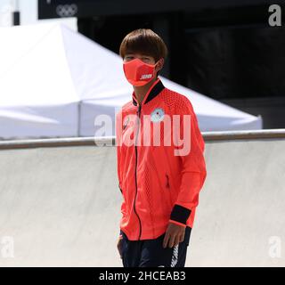 25th JUILLET 2021 - TOKYO, JAPON: HORIGOME Yuto du Japon sur le point de recevoir sa Médaille d'or dans le Skateboarding Men's Street à l'Olymp de Tokyo 2020 Banque D'Images
