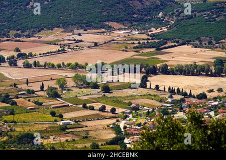 Terres agricoles et du paysage comme vu sur l'île grecque de Céphalonie, Mer Ionienne, Grèce Banque D'Images