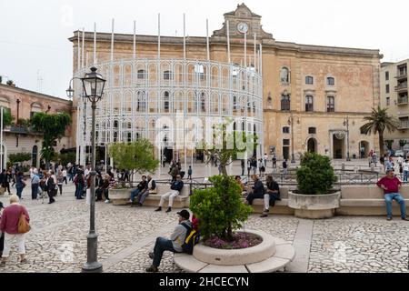 Piazza Vittorio Veneto Square, vue Palazzo dell’Annunziata Palace, Matera, Basilicate, Italie, Europe Banque D'Images