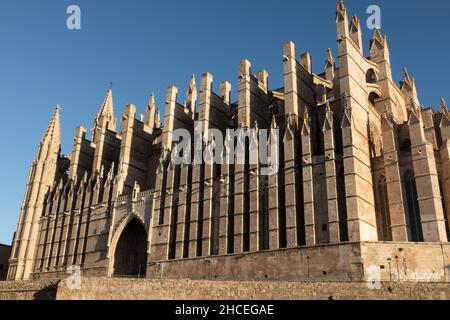 Palma de Mallorca, Espagne; décembre 7th 2021: Cathédrale de Palma de Majorque façade ouest Banque D'Images