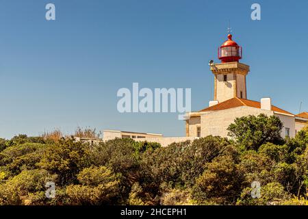 Alfanzina phare Carvoeiro littoral Portugal Banque D'Images