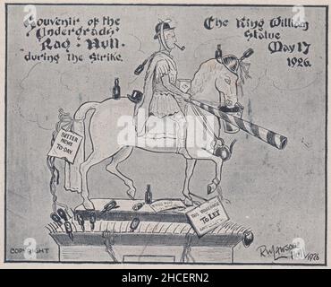 Souvenir du baccalauréat Rag, Hull, lors de la grève générale : la statue du Roi William, 17 mai 1926. Caricature de R.W. Lawson montrant la statue équestre du roi William III décoré par des étudiants avec des chapeaux, des tuyaux, des avis et beaucoup de bouteilles vides peu après la fin de la grève générale Banque D'Images