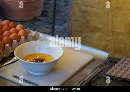 La fabrication d'une omelette aux truffes, Provence.France Banque D'Images