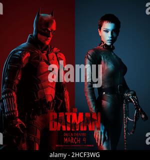 DATE DE SORTIE: 4 mars 2022 TITRE: The Batman STUDIO: Warner Bros RÉALISATEUR: Matt Reeves COMPLOT: Dans sa deuxième année de crime de combat, Batman décache la corruption à Gotham City qui se connecte à sa propre famille tout en faisant face à un tueur en série connu sous le nom de Riddler.AVEC: ROBERT PATTINSON comme Batman, ZOE KRAVITZ comme Selena Kyle poster Art. (Credit image: © Warner Bros/Entertainment Pictures) Banque D'Images