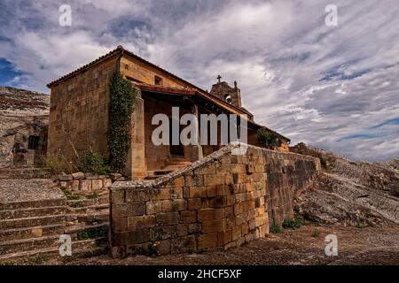 Église romane de San Millan à Campoo de Ebro Banque D'Images