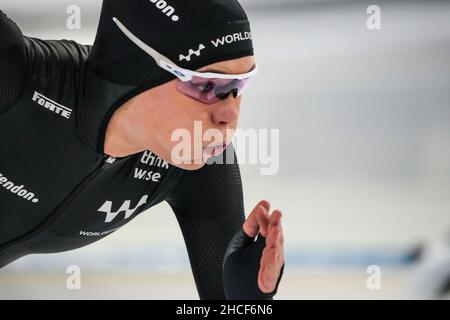 HEERENVEEN, PAYS-BAS - DÉCEMBRE 28 : Jutta Leerdam en compétition pendant l'Olympiisch Kwalificatie Toernooi à Thialf le 28 décembre 2021 à Heerenveen, pays-Bas (photo de Douwe Bijlsma/Orange Pictures) Banque D'Images