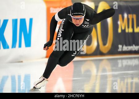 HEERENVEEN, PAYS-BAS - DÉCEMBRE 28 : Jutta Leerdam en compétition pendant l'Olympiisch Kwalificatie Toernooi à Thialf le 28 décembre 2021 à Heerenveen, pays-Bas (photo de Douwe Bijlsma/Orange Pictures) Banque D'Images